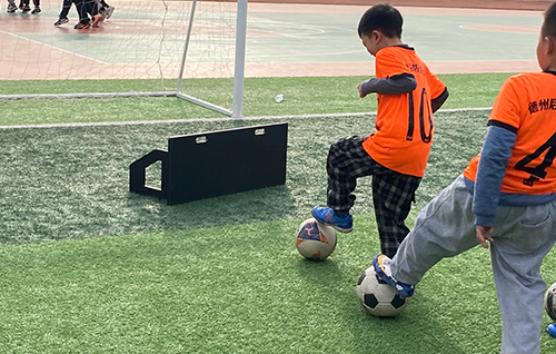 足球回彈板應用實圖